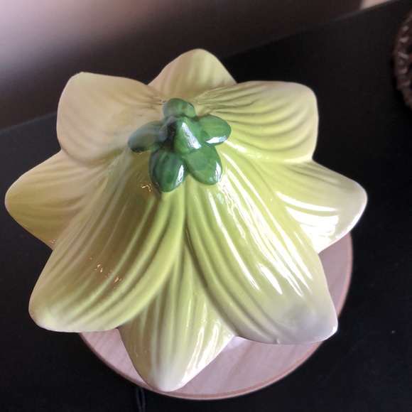Green White Ceramic Flower Accent Decor - Picture 5 of 8